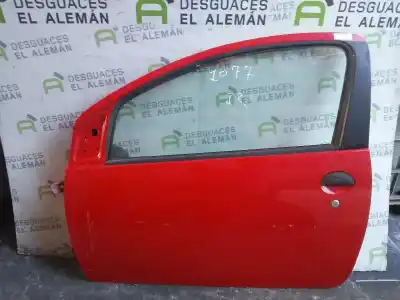 Peça sobressalente para automóvel em segunda mão PORTA DA FRENTE ESQUERDA por PEUGEOT 107  Referências OEM IAM 9002W8  