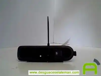 Автозапчастина б/у УПРАВЛІННЯ СКЛАМИ ЗАДНІХ ПРАВІХ для RENAULT SCÉNIC II (JM0/1_)  Посилання на OEM IAM 8200315029  