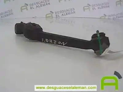 Recambio de automóvil de segunda mano de BRAZO SUSPENSION INFERIOR DELANTERO DERECHO para FORD ESCORT VI SEDÁN (GAL)  referencias OEM IAM 1796820  