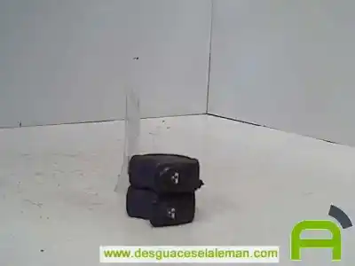 Pièce détachée automobile d'occasion COMMANDE DE LÈVE VITRE AVANT GAUCHE pour RENAULT CLIO II FASE I (B/CB0)  Références OEM IAM 8200060045  