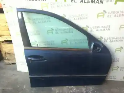 Recambio de automóvil de segunda mano de PUERTA DELANTERA DERECHA para MERCEDES CLASE C (W203) BERLINA  referencias OEM IAM 2037200205  