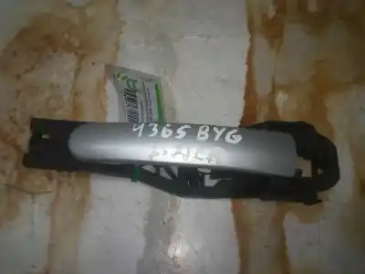 Peça sobressalente para automóvel em segunda mão puxador exterior frente direito por skoda octavia i combi (1u5) 1.9 tdi referências oem iam 3b0837205gfkz