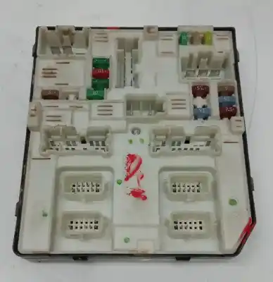 Pezzo di ricambio per auto di seconda mano SCATOLA RELÈ/FUSIBILI per RENAULT KANGOO II (F/KW0)  Riferimenti OEM IAM 284B66645R  
