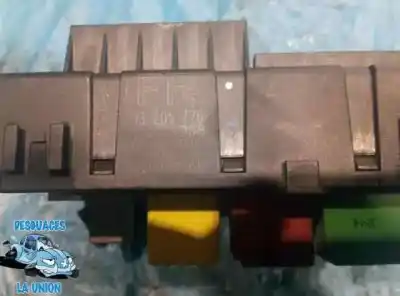 Peça sobressalente para automóvel em segunda mão caixa de fusíveis e relés por opel vectra c berlina sport referências oem iam 13205776