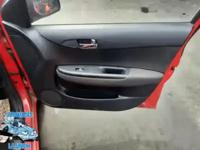 Peça sobressalente para automóvel em segunda mão porta dianteira direita por hyundai i20 style referências oem iam 