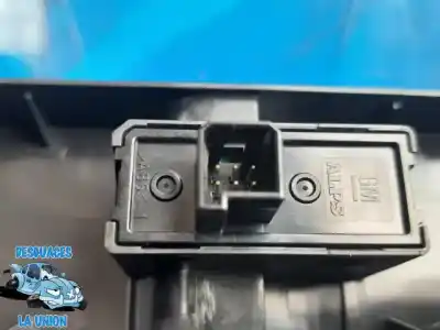 Second-hand car spare part right front power window switch for opel zafira b enjoy oem iam references 13228709 cf 13228709cf 5011