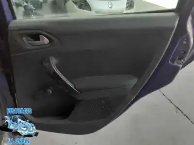 Peça sobressalente para automóvel em segunda mão porta do automóvel traseira direita por peugeot 208 style referências oem iam   