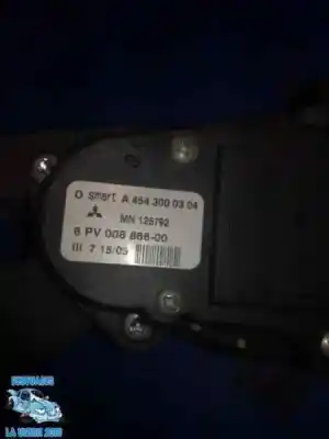 Автозапчастина б/у педаль акселератора для smart forfour (454) 1.5 cdi (454.001) посилання на oem iam a4543000304  mn125792
