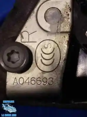 Peça sobressalente para automóvel em segunda mão fechadura da porta traseira direita por toyota auris luna referências oem iam a046693