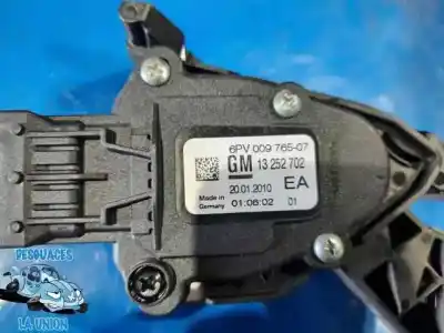 Second-hand car spare part accelerator pedal for opel astra j (p10) 1.7 cdti (68) oem iam references 13252702  