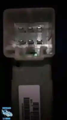 Peça sobressalente para automóvel em segunda mão botão / interruptor elevador vidro dianteiro esquerdo por dodge caliber sxt referências oem iam 39754 d 39754d 213213 2