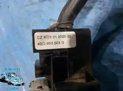 Peça sobressalente para automóvel em segunda mão comutador de piscas  por audi a6 berlina (4b2) 2.5 v6 24v tdi referências oem iam 8l0953513 g