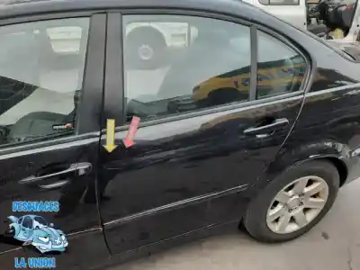 Peça sobressalente para automóvel em segunda mão fechadura da porta traseira esquerda por bmw serie 3 berlina (e46) 318i referências oem iam 