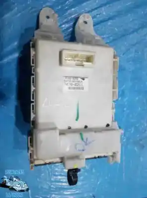 Second-hand car spare part fuse box unit for toyota auris sol oem iam references 74700211 7c150298 8273002150 a / 8273002150a
