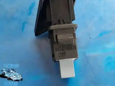 Peça sobressalente para automóvel em segunda mão interruptor 4 piscas - emergência por toyota yaris live referências oem iam 843320d020 1989