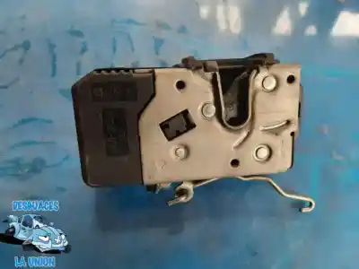 Second-hand car spare part left front door lock for opel corsa c blue line oem iam references 13203899  
