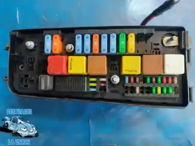 Second-hand car spare part fuse box unit for opel vectra c berlina elegance oem iam references 13205802