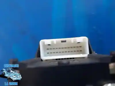 Peça sobressalente para automóvel em segunda mão botão / interruptor elevador vidro dianteiro esquerdo por toyota corolla (_e12_) 1.4 d (nde120_) referências oem iam 848022271 b0 ui41