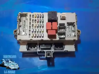 Recambio de automóvil de segunda mano de caja reles / fusibles para lancia ypsilon (101) 1.2 16v cat 80 cv / 59 kw referencias oem iam 51734380