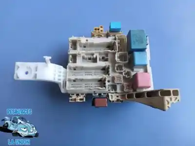 Peça sobressalente para automóvel em segunda mão caixa de fusíveis e relés por toyota yaris live referências oem iam 827300d290