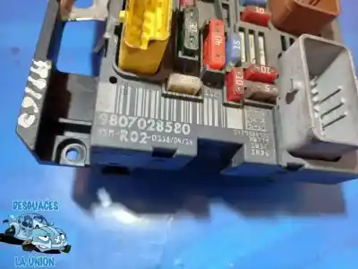 Peça sobressalente para automóvel em segunda mão caixa de fusíveis e relés por peugeot 5008 allure referências oem iam 9807028580