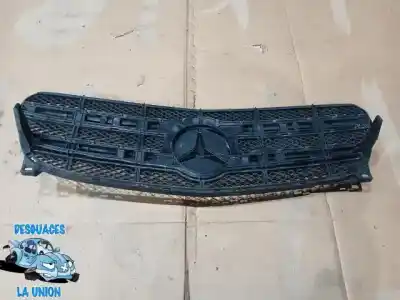 Автозапчастина б/у передня решіта для mercedes clase gla (w156) gla 200 cdi edition 1 (156.908) 136 cv / 100 kw посилання на oem iam a1568880460