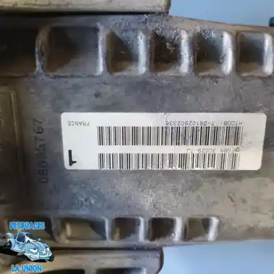 Peça sobressalente para automóvel em segunda mão caixa de direção por land rover freelander (lr2) td4 e referências oem iam 7g9n3c529tj