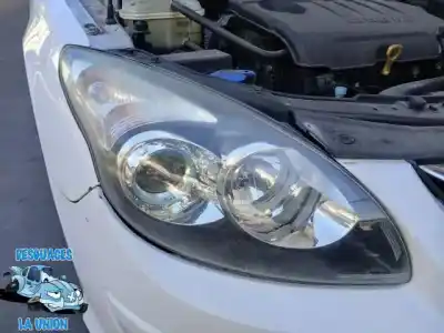 Second-hand car spare part right headlight for hyundai i30 comfort oem iam references 921022r000