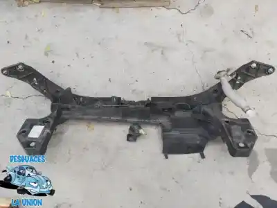 Second-hand car spare part front panel for renault clio iii authentique oem iam references 8200290143  