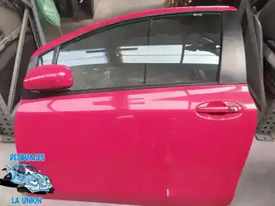 Second-hand car spare part left front door for toyota yaris connect oem iam references 