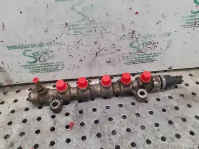 Pezzo di ricambio per auto di seconda mano RAMPA INIETTORI per RENAULT ESPACE IV (JK0)  Riferimenti OEM IAM 0445214079  