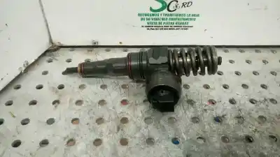 İkinci el araba yedek parçası ENJEKTÖR için VOLKSWAGEN PASSAT  OEM IAM referansları 038130073AJ  