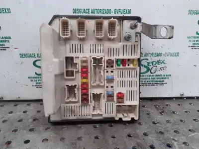 Peça sobressalente para automóvel em segunda mão CAIXA DE FUSÍVEIS E RELÉS por RENAULT SCENIC II (JM)  Referências OEM IAM 8200481866G   Peça sobressalente para automóvel em segunda mão CAIXA DE FUSÍVEIS E RELÉS por RENAULT SCENIC II (JM)  Referências OEM IAM 8200481866G
