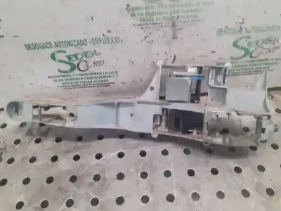 Pezzo di ricambio per auto di seconda mano SUPPORTO MANIGLIA ESTERNA ANTERIORE SINISTRA per PEUGEOT PARTNER TEPEE ACTIVE PEUGEOT Riferimenti OEM IAM 9680168580  