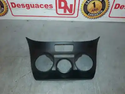 Pièce détachée automobile d'occasion tableau de bord pour peugeot 208 style références oem iam 9672846477