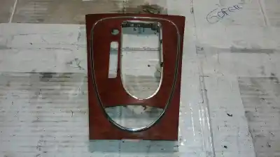 Pièce détachée automobile d'occasion enjoliveur avant pour mercedes-benz clase e (w211) berlina e 220 cdi (211.008) références oem iam a2116808436