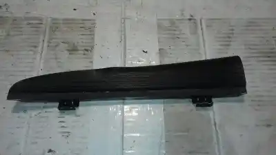 Pièce détachée automobile d'occasion enjoliveur pour mercedes-benz clase e (w211) berlina e 220 cdi (211.008) références oem iam a2116805235