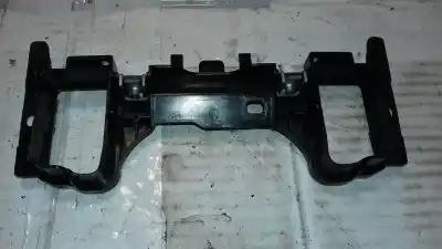 Pièce détachée automobile d'occasion enjoliveur avant pour mercedes-benz clase e (w211) berlina e 220 cdi (211.008) références oem iam a2116800472