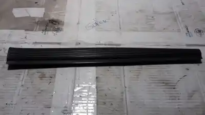 Pièce détachée automobile d'occasion enjoliveur pour mercedes-benz clase e (w211) berlina e 220 cdi (211.008) références oem iam a2116805035