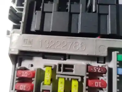 Автозапчасти б/у блок реле/предохранителей за opel astra j lim. cosmo ссылки oem iam 13222786  