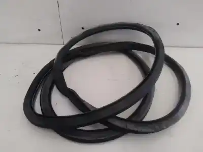 Peça sobressalente para automóvel em segunda mão junta vedante da porta por audi a4 avant (8e) 2.5 tdi (114kw) referências oem iam 8e9833721b