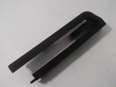 Peça sobressalente para automóvel em segunda mão moldagem por audi a4 avant (8e) 2.5 tdi (114kw) referências oem iam 8e0881479