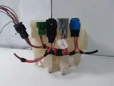 Tweedehands auto-onderdeel relais/zekeringenkastje voor bmw serie 1 berlina (e81/e87) 118d oem iam-referenties 7804822901