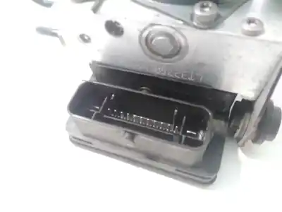 Peça sobressalente para automóvel em segunda mão abs por skoda rapid elegance referências oem iam 6r0614517bd  