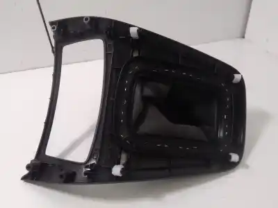 Peça sobressalente para automóvel em segunda mão forra da alavanca de velocidades por toyota avensis berlina (t25) 2.0 sol sedán referências oem iam bourbon8493  