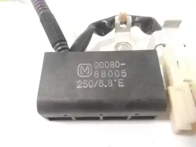 Pièce détachée automobile d'occasion antenne pour toyota avensis berlina (t25) 2.0 sol sedán références oem iam 9008088005  