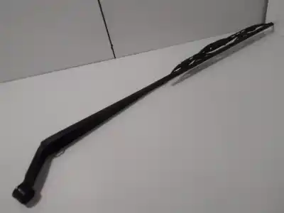 Pièce détachée automobile d'occasion bras d essuie-glace avant droit pour toyota avensis berlina (t25) 2.0 sol sedán références oem iam 6598nwb  