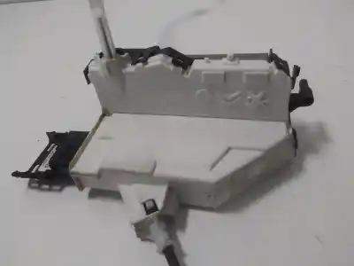 Pièce détachée automobile d'occasion serrure de porte avant droite pour citroen berlingo station wagon xtr références oem iam psa828405