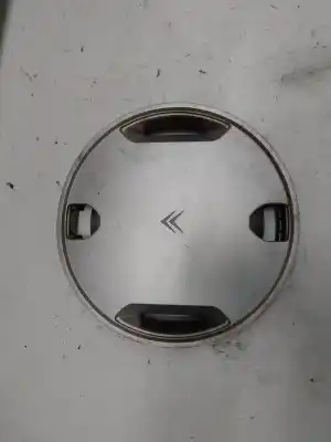 Recambio de automóvil de segunda mano de tapacubos para citroen saxo 1.5 d sx referencias oem iam 9606561580  