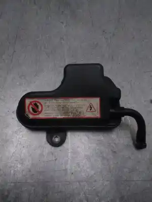 Pièce détachée automobile d'occasion vase d'expansion de liquide de refroidissement pour audi tt (8j3/8j9) 3.2 v6 24v références oem iam 06a131541